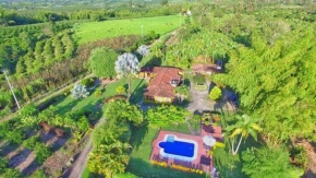 Отель Finca Hotel La Negrita  Монтенегро